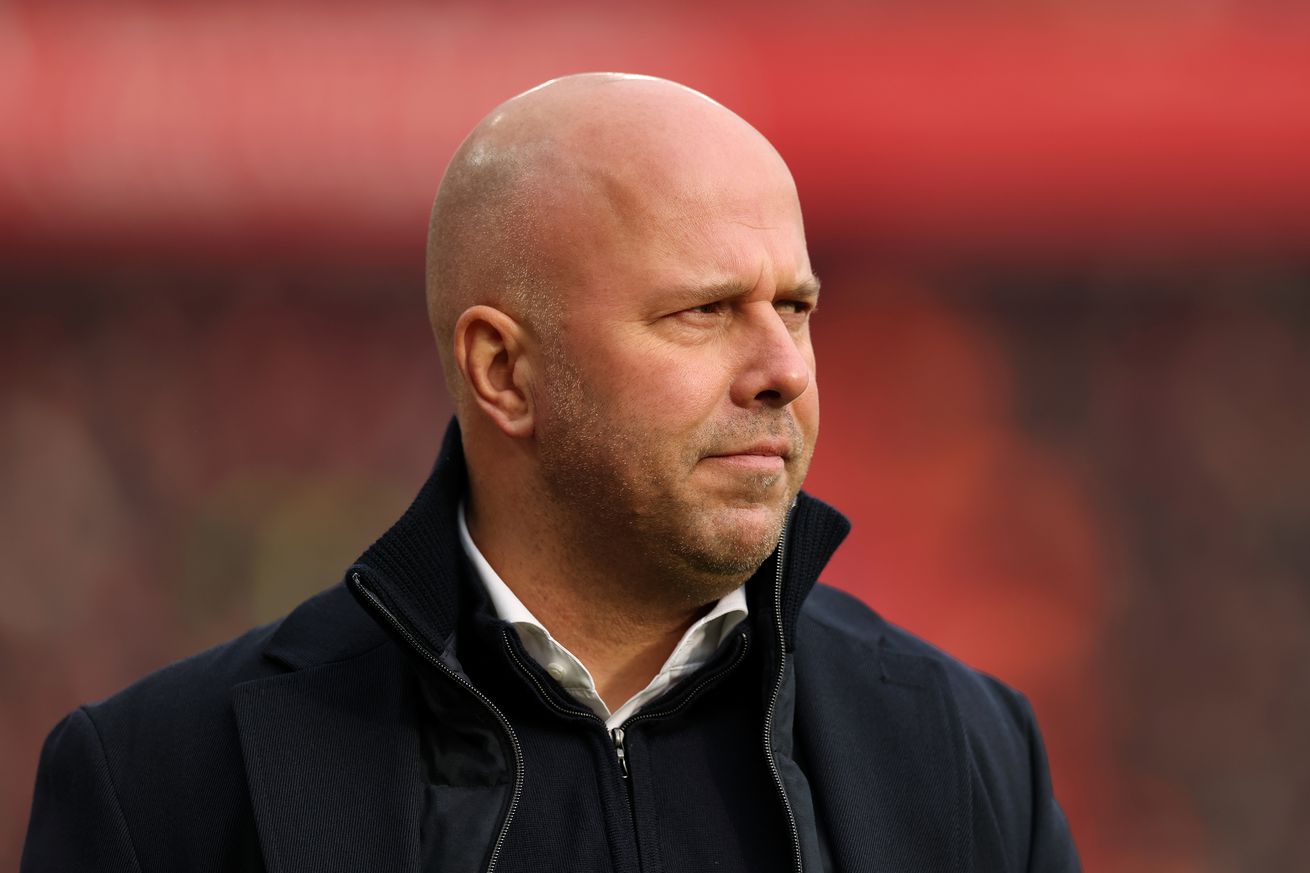  Arne Slot, Manager of Liverpool, looks on prior to the Emirates FA Cup Third Round match between Liverpool and Accrington Stanley at Anfield on January 11, 2025 in Liverpool, England.