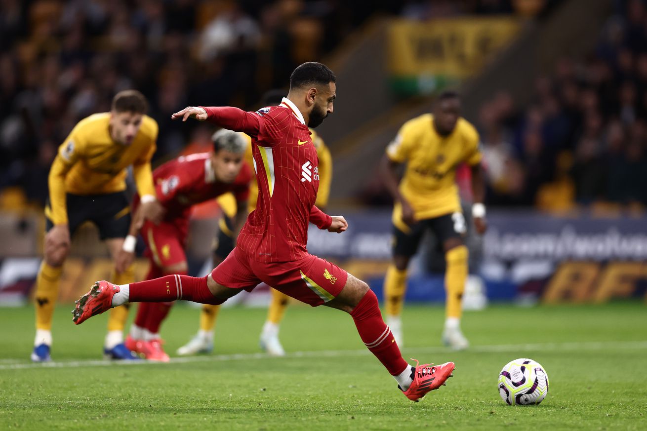 Wolverhampton Wanderers FC v Liverpool FC - Premier League