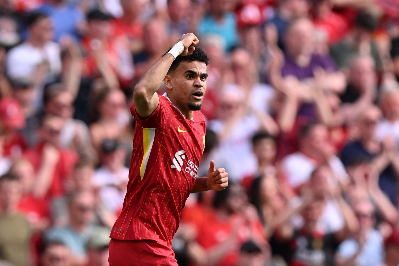 Liverpool FC v Arsenal FC - Premier League