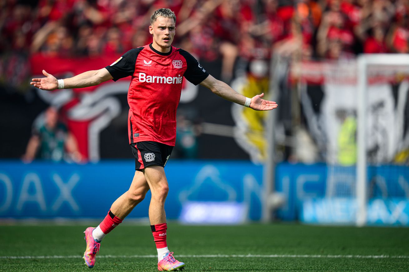 Bayer 04 Leverkusen v Borussia Dortmund - Bundesliga