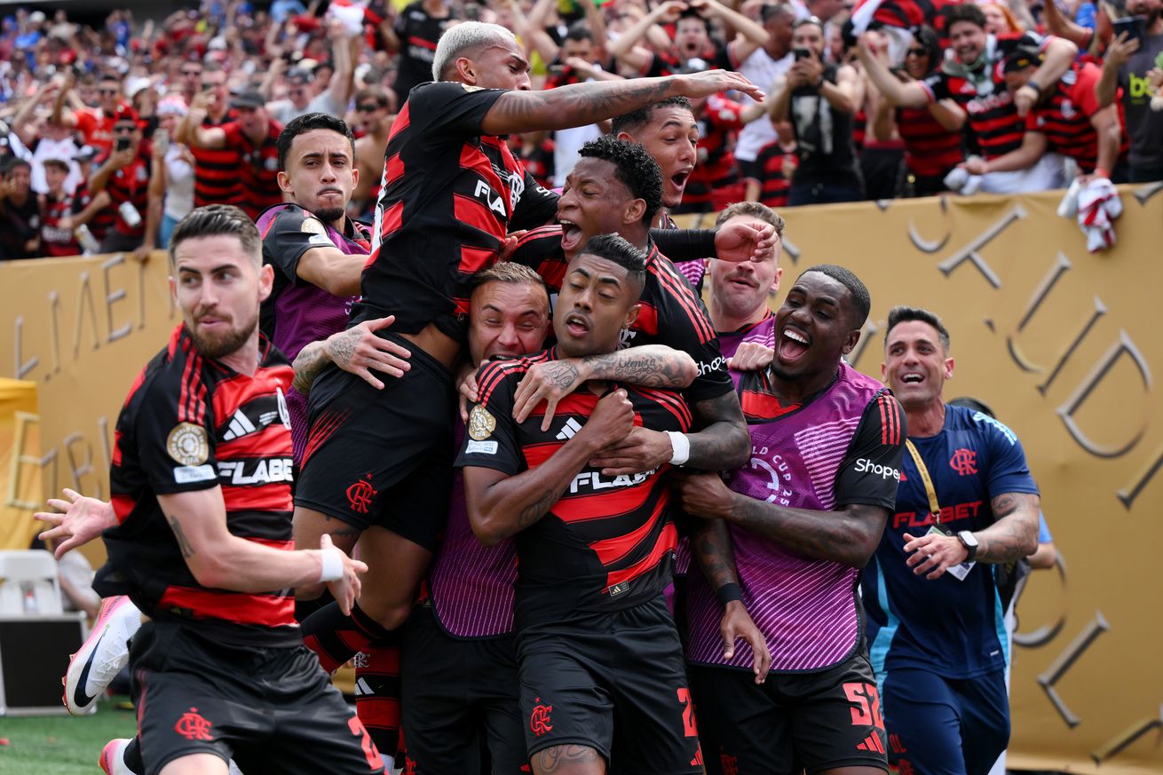 Bruno Henrique #27 of CR Flamengo celebrates with teammates afterscoring his team’s first goal during the FIFA Club World Cup 2025 group D match between CR Flamengo and Chelsea FC at Lincoln Financial Field on June 20, 2025 in Philadelphia, Pennsylvania.