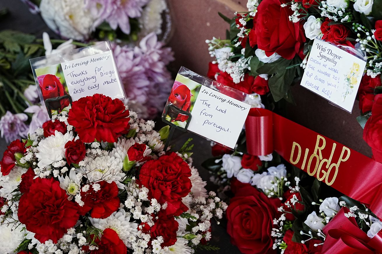  Tributes at Anfield Stadium, home of Liverpool, in memory of Diogo Jota who has died at the age of 28. The Portugal forward died along with his younger brother Andre Silva in the accident in Zamora on Thursday morning. Picture date: Thursday July 3, 2025.